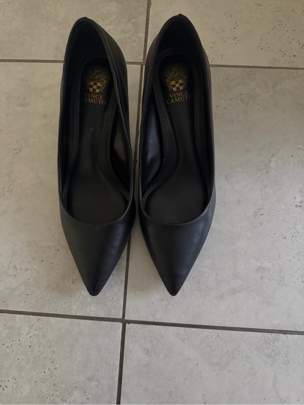 Vince Camuto Classic Black Pointed Leather Pumps